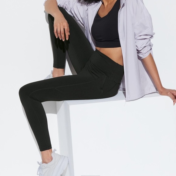 UNIQLO AIRISM UV PROTECTION POCKETED SOFT LEGGINGS / Size S - Picture 1 of 4